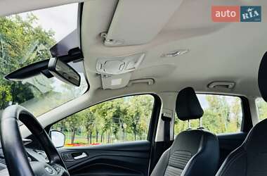 Внедорожник / Кроссовер Ford Kuga 2019 в 