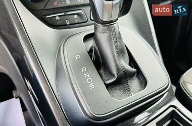 Внедорожник / Кроссовер Ford Kuga 2019 в 