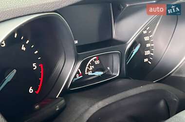 Внедорожник / Кроссовер Ford Kuga 2017 в 