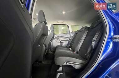 Внедорожник / Кроссовер Ford Kuga 2017 в 