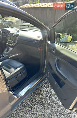 Внедорожник / Кроссовер Ford Kuga 2012 в 