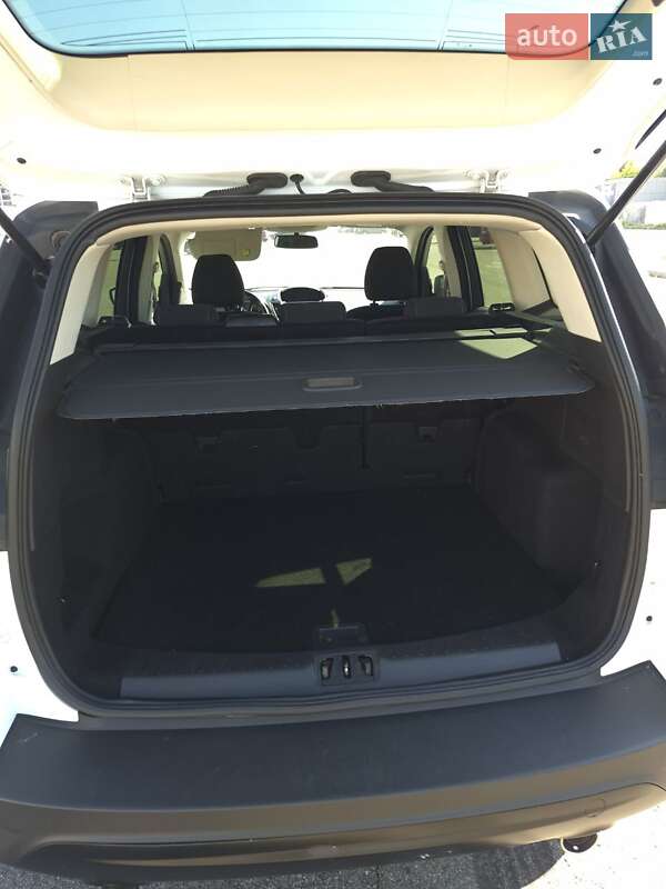 Внедорожник / Кроссовер Ford Kuga 2017 в Киеве