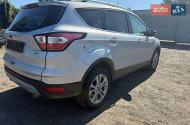 Внедорожник / Кроссовер Ford Kuga 2019 в 