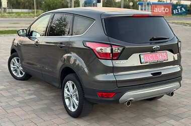 Внедорожник / Кроссовер Ford Kuga 2018 в 