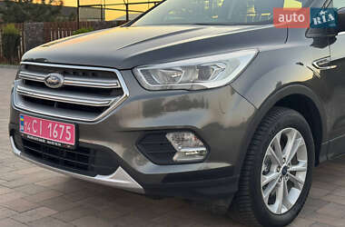 Внедорожник / Кроссовер Ford Kuga 2018 в 
