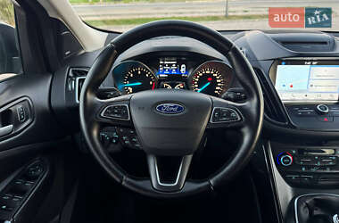 Внедорожник / Кроссовер Ford Kuga 2018 в 