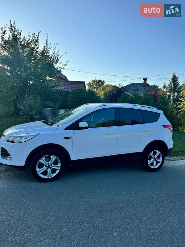 Внедорожник / Кроссовер Ford Kuga 2016 в Василькове