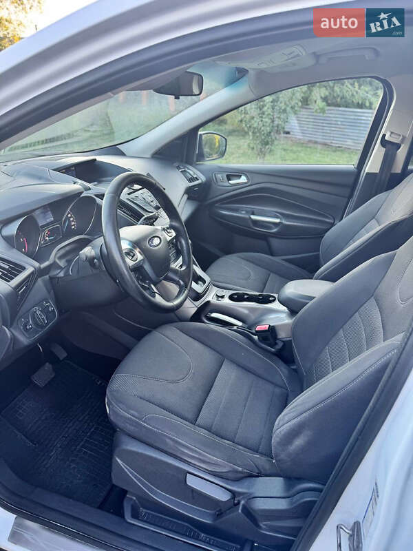 Внедорожник / Кроссовер Ford Kuga 2016 в Василькове