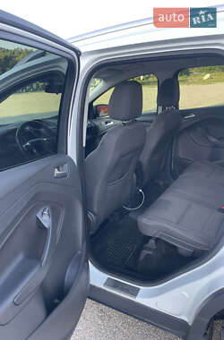 Внедорожник / Кроссовер Ford Kuga 2013 в 