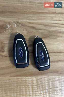 Внедорожник / Кроссовер Ford Kuga 2016 в 