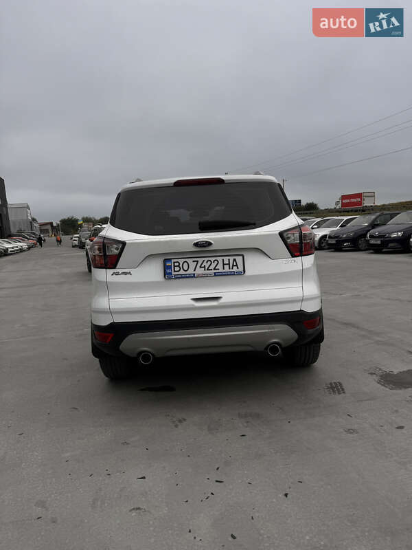 Внедорожник / Кроссовер Ford Kuga 2019 в Львове