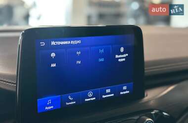 Внедорожник / Кроссовер Ford Kuga 2020 в 