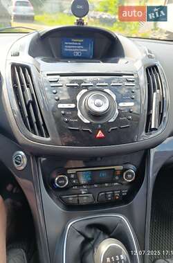 Внедорожник / Кроссовер Ford Kuga 2013 в 