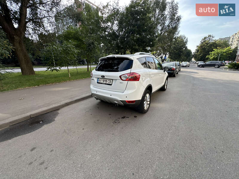 Внедорожник / Кроссовер Ford Kuga 2010 в Львове