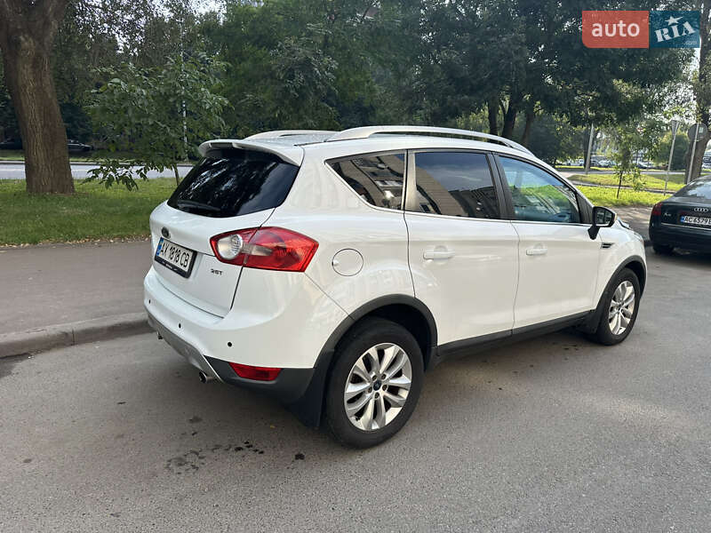 Внедорожник / Кроссовер Ford Kuga 2010 в Львове