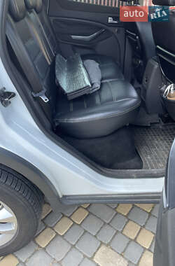 Внедорожник / Кроссовер Ford Kuga 2010 в 