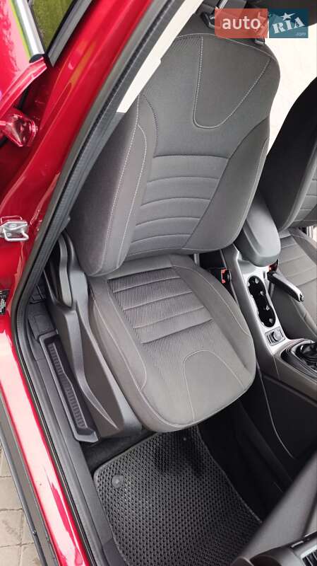 Внедорожник / Кроссовер Ford Kuga 2015 в Нововолынске фото 19 Внедорожник / Кроссовер Ford Kuga 2015 в Нововолынске