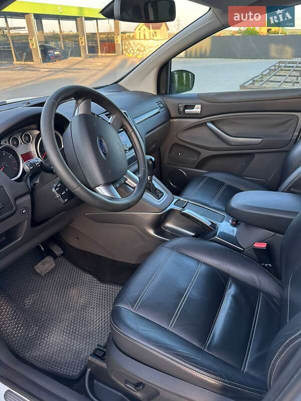 Внедорожник / Кроссовер Ford Kuga 2010 в Каменец-Подольском