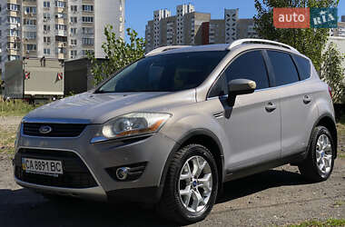 Внедорожник / Кроссовер Ford Kuga 2011 в 