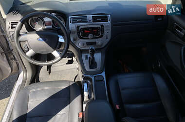 Внедорожник / Кроссовер Ford Kuga 2011 в 