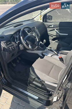 Внедорожник / Кроссовер Ford Kuga 2010 в 