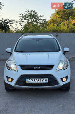 Внедорожник / Кроссовер Ford Kuga 2011 в 