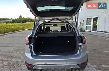 Внедорожник / Кроссовер Ford Kuga 2010 в 