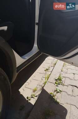 Внедорожник / Кроссовер Ford Kuga 2012 в 