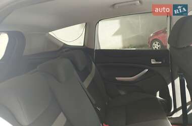 Внедорожник / Кроссовер Ford Kuga 2012 в 