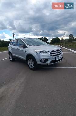 Внедорожник / Кроссовер Ford Kuga 2019 в Ромнах