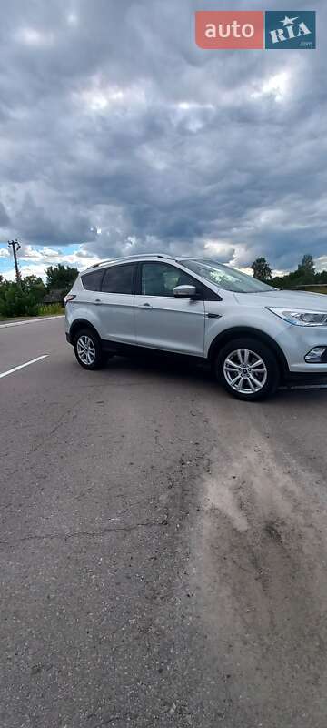 Внедорожник / Кроссовер Ford Kuga 2019 в Ромнах фото 81 Внедорожник / Кроссовер Ford Kuga 2019 в Ромнах