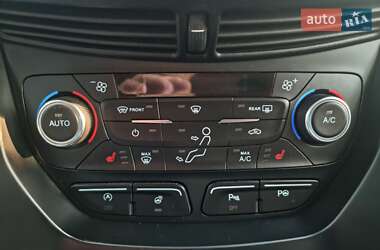 Внедорожник / Кроссовер Ford Kuga 2017 в 