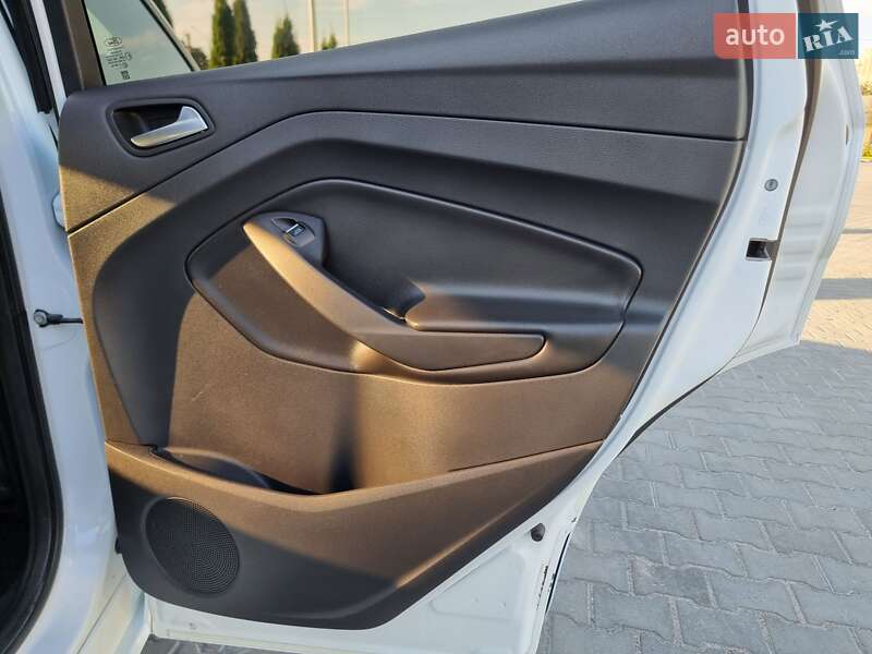 Внедорожник / Кроссовер Ford Kuga 2017 в Виннице фото 76 Внедорожник / Кроссовер Ford Kuga 2017 в Виннице