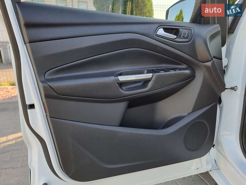 Внедорожник / Кроссовер Ford Kuga 2017 в Виннице фото 50 Внедорожник / Кроссовер Ford Kuga 2017 в Виннице