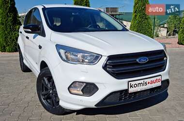 Внедорожник / Кроссовер Ford Kuga 2017 в Виннице