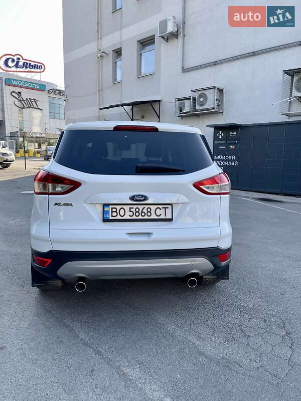 Внедорожник / Кроссовер Ford Kuga 2016 в Тернополе