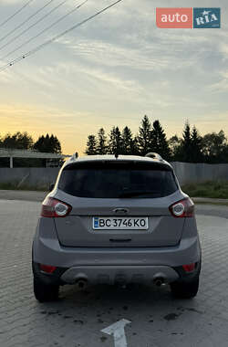 Внедорожник / Кроссовер Ford Kuga 2012 в 