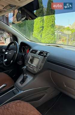 Внедорожник / Кроссовер Ford Kuga 2012 в 