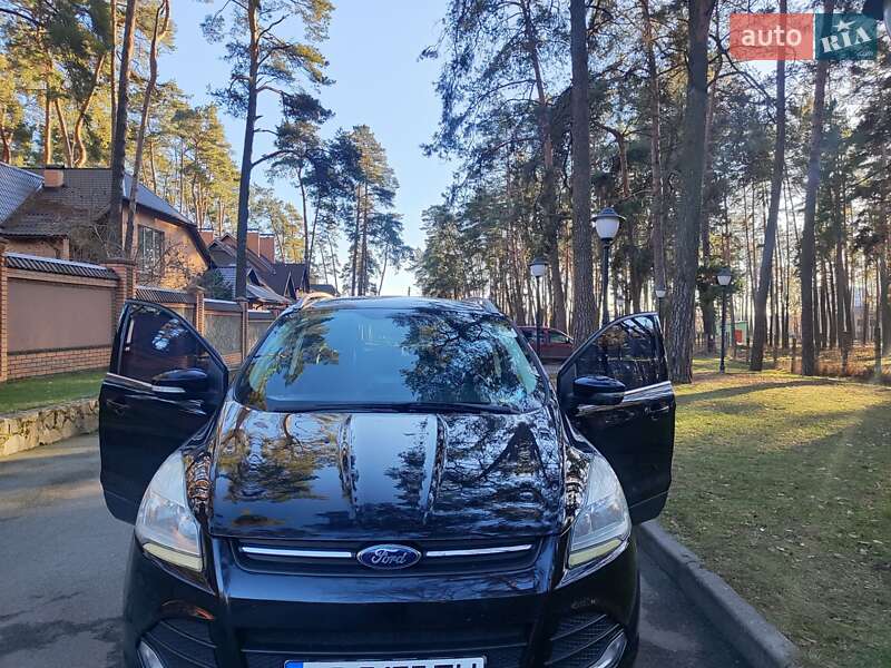 Внедорожник / Кроссовер Ford Kuga 2013 в 
