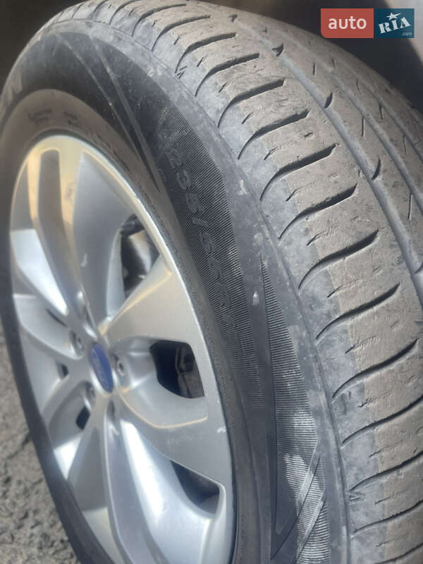 Внедорожник / Кроссовер Ford Kuga 2008 в Сумах