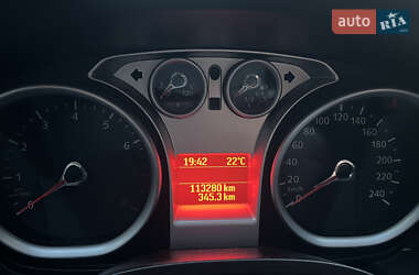 Внедорожник / Кроссовер Ford Kuga 2012 в 