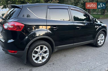 Внедорожник / Кроссовер Ford Kuga 2012 в 
