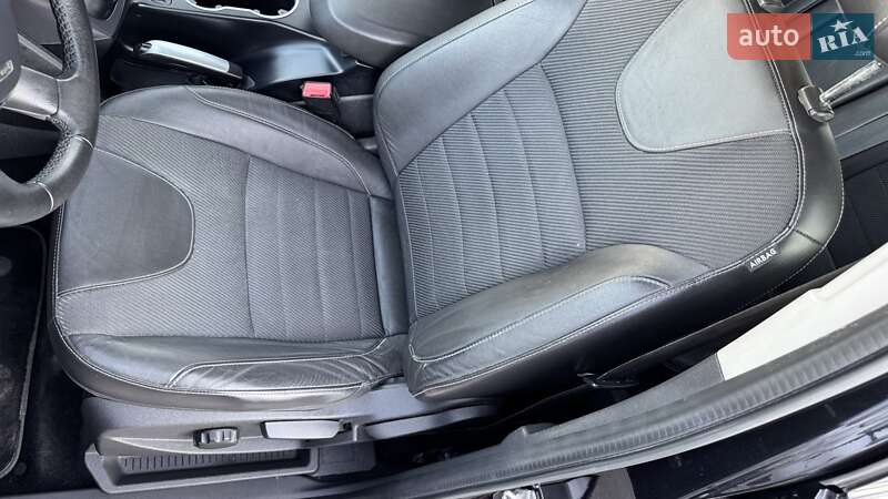 Внедорожник / Кроссовер Ford Kuga 2014 в Тернополе