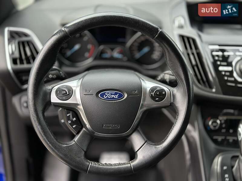 Позашляховик / Кросовер Ford Kuga 2013 в Чернівцях