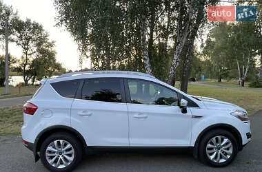 Внедорожник / Кроссовер Ford Kuga 2011 в 