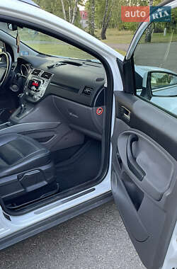 Внедорожник / Кроссовер Ford Kuga 2011 в 