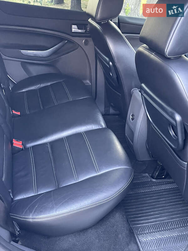 Внедорожник / Кроссовер Ford Kuga 2011 в Киеве