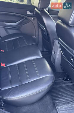 Внедорожник / Кроссовер Ford Kuga 2011 в 