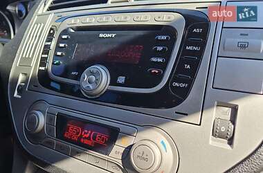 Внедорожник / Кроссовер Ford Kuga 2011 в 