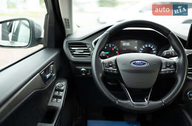 Внедорожник / Кроссовер Ford Kuga 2020 в 